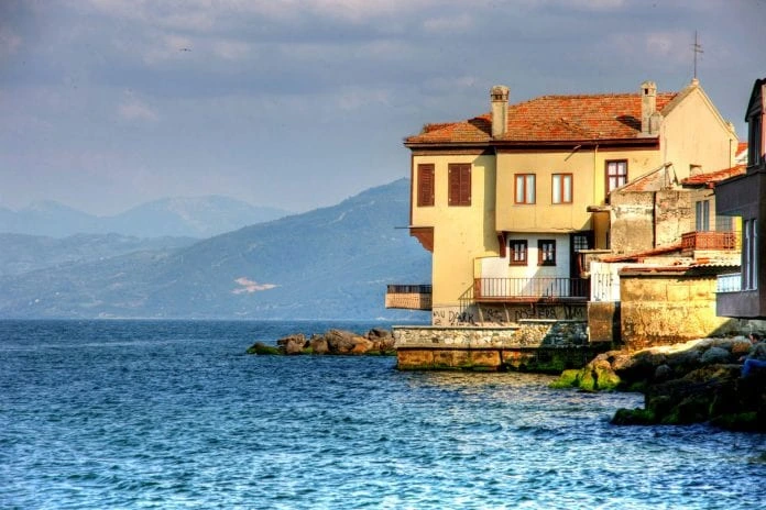 Araz White House dış mekan